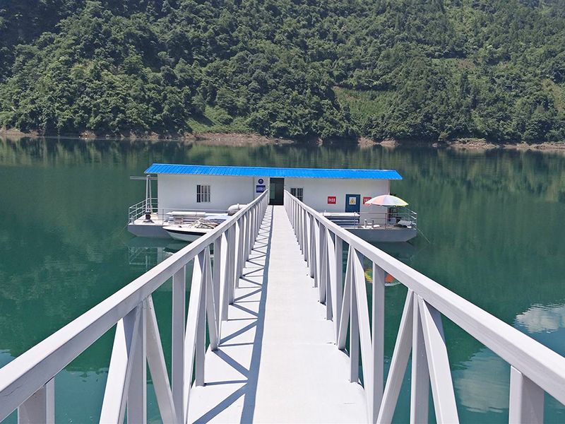 取水泵船